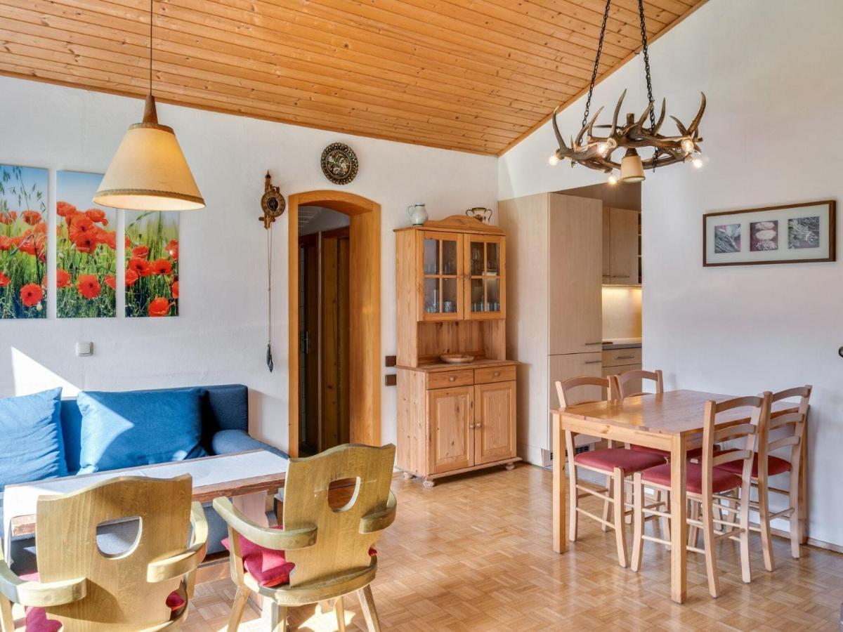 Spacious Chalet In Maishofen Near Forest Exterior photo